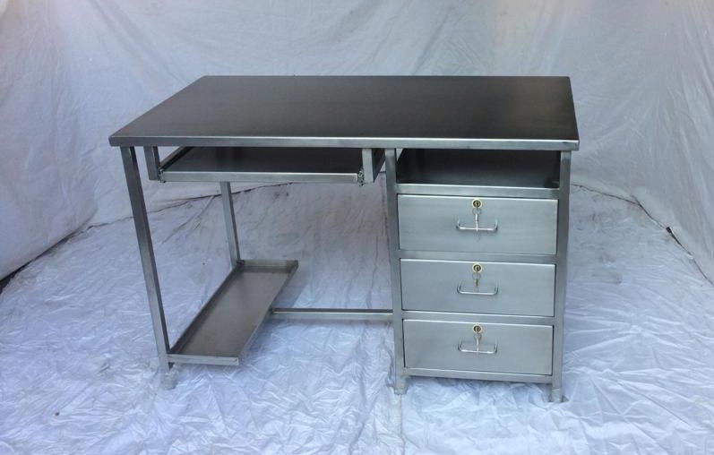 SS Working Bench Manufacturer